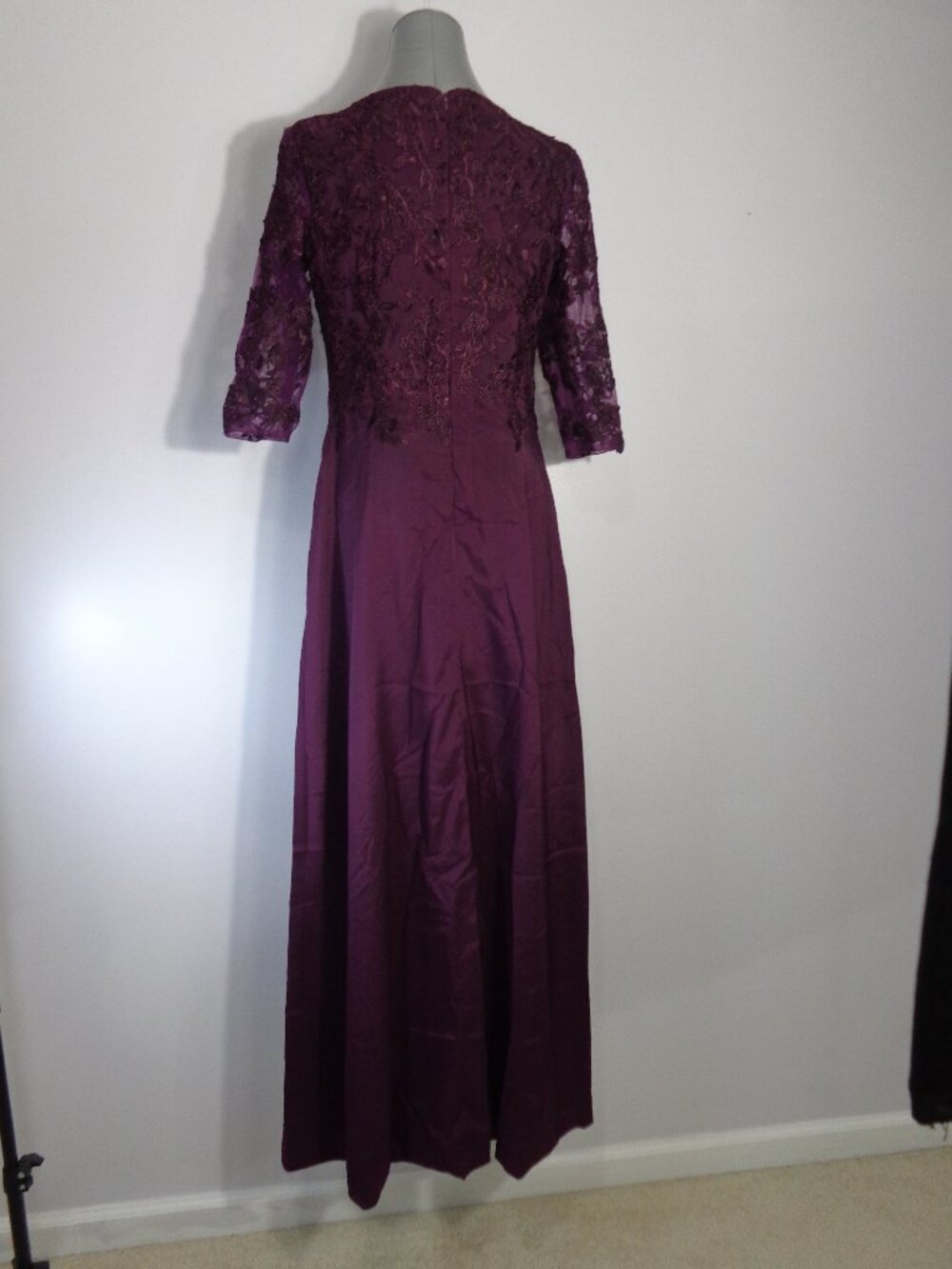 MISSACC Womens Purple 3/4 Sleeve Lace Embroidery Formal Evening Gown Sz M - NWT - Picture 2 of 11